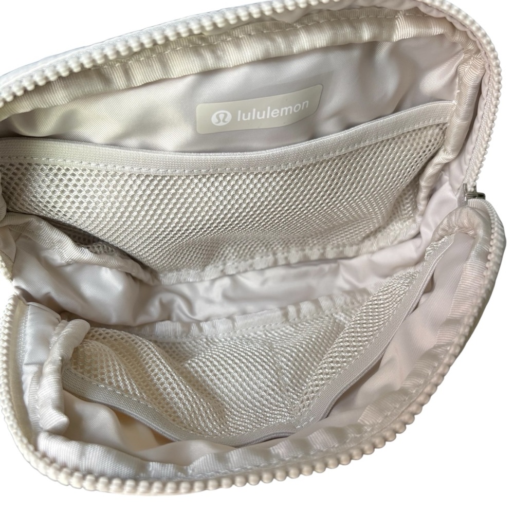 Lululemon White Opal Extended Strap Everywhere Belt Bag - Picture 10 of 14